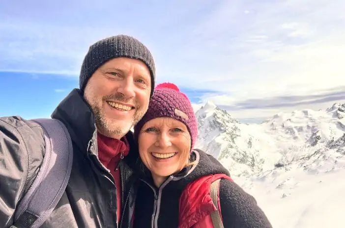 Elke und Hans-Martin (2025) Teilnehmer eines Seminars zu Inka-Heiltechniken