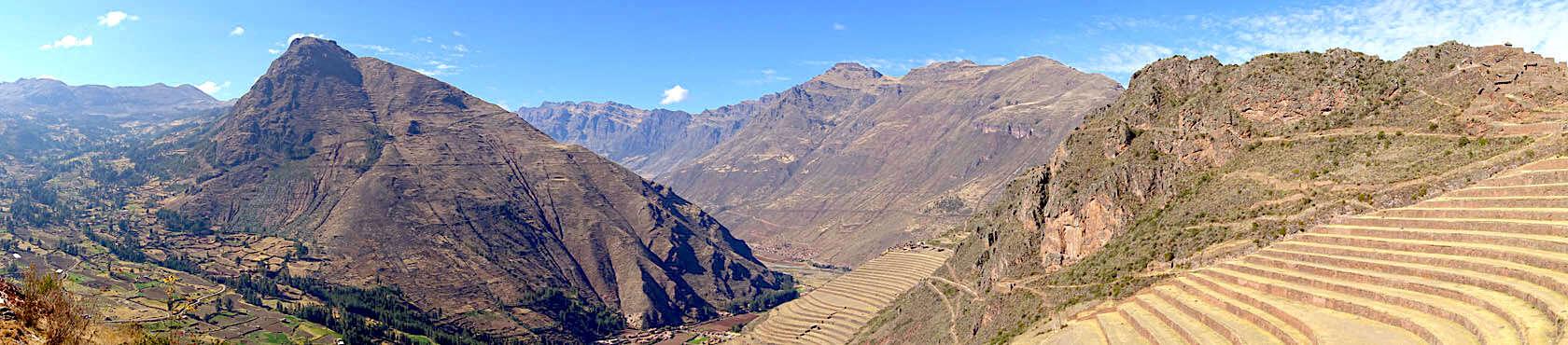 Panoramafoto von Pisaq, einer der wichtigsten spirituellen Ausbildungsorte der Inkas